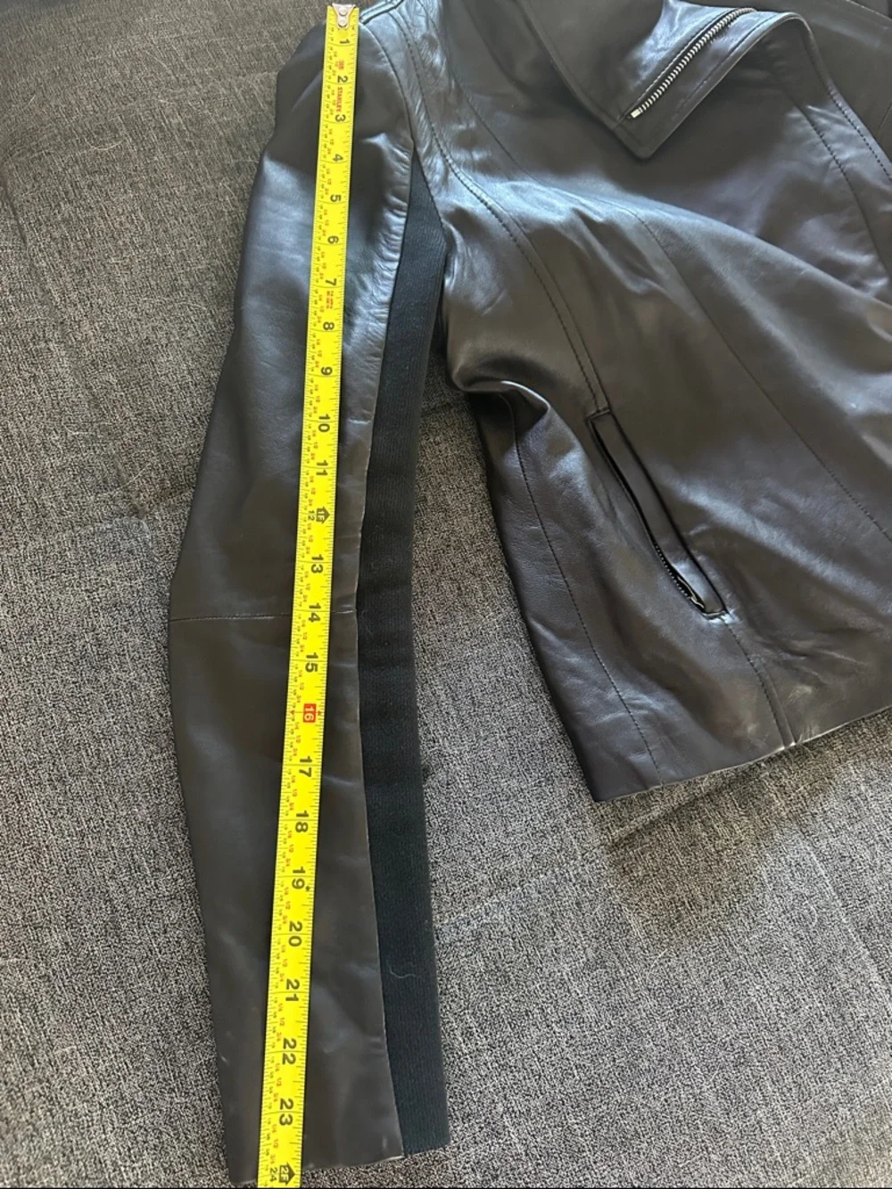 Trouvé Women's Black Leather Moto Jacket - Picture 9 of 10